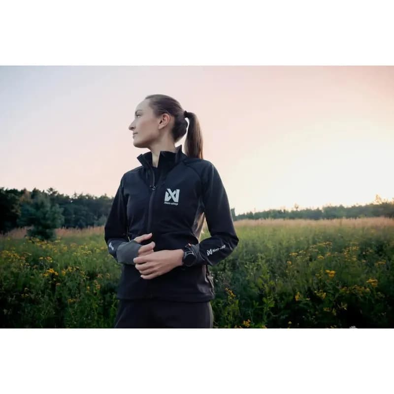 CaniX Warm-up Jacke Damen von NonStop – Die ideale Jacke für deine Aufwärmphase vor dem Training oder Wettkampf!